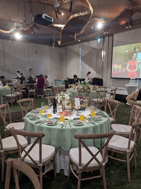 Table set up
